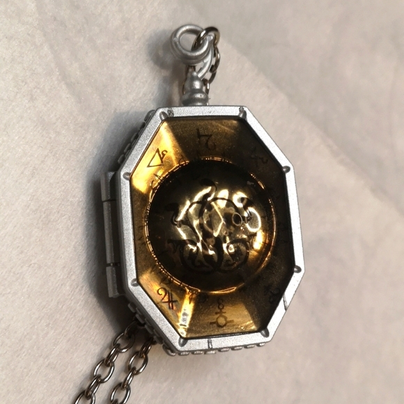 Last Chance🎉 Harry Potter Horcrux Locket Necklace - Picture 2 of 5
